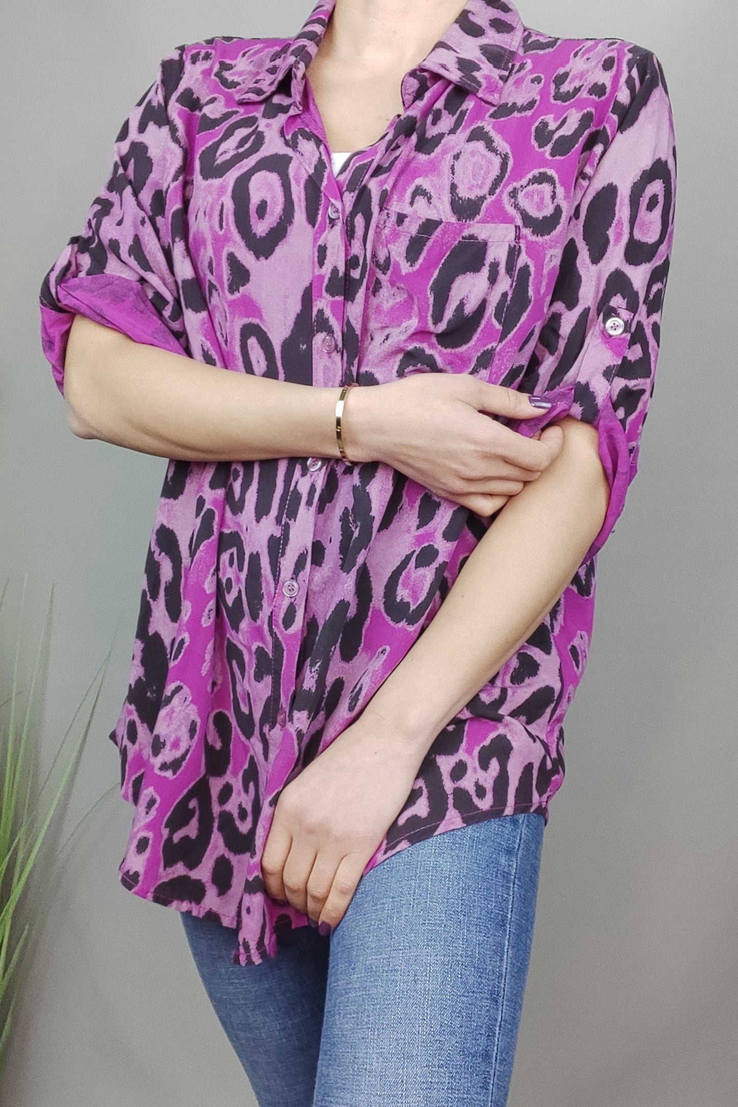 Leo-Print lila