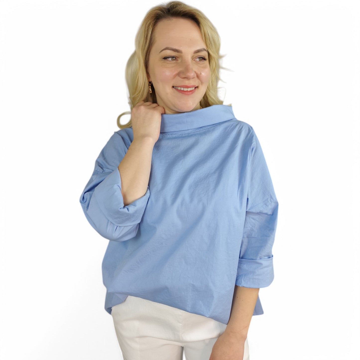 Bluse mit Kragen in Hellblau