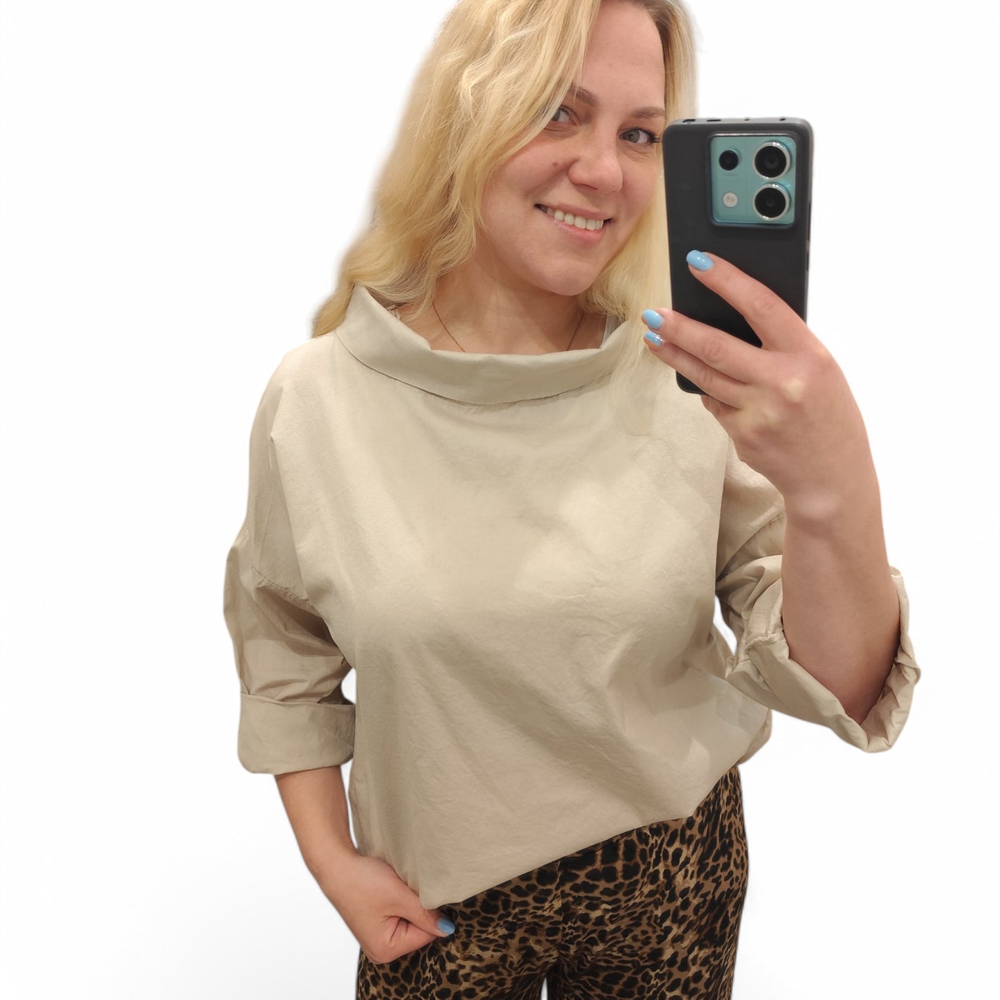 Bluse mit Kragen in Beige