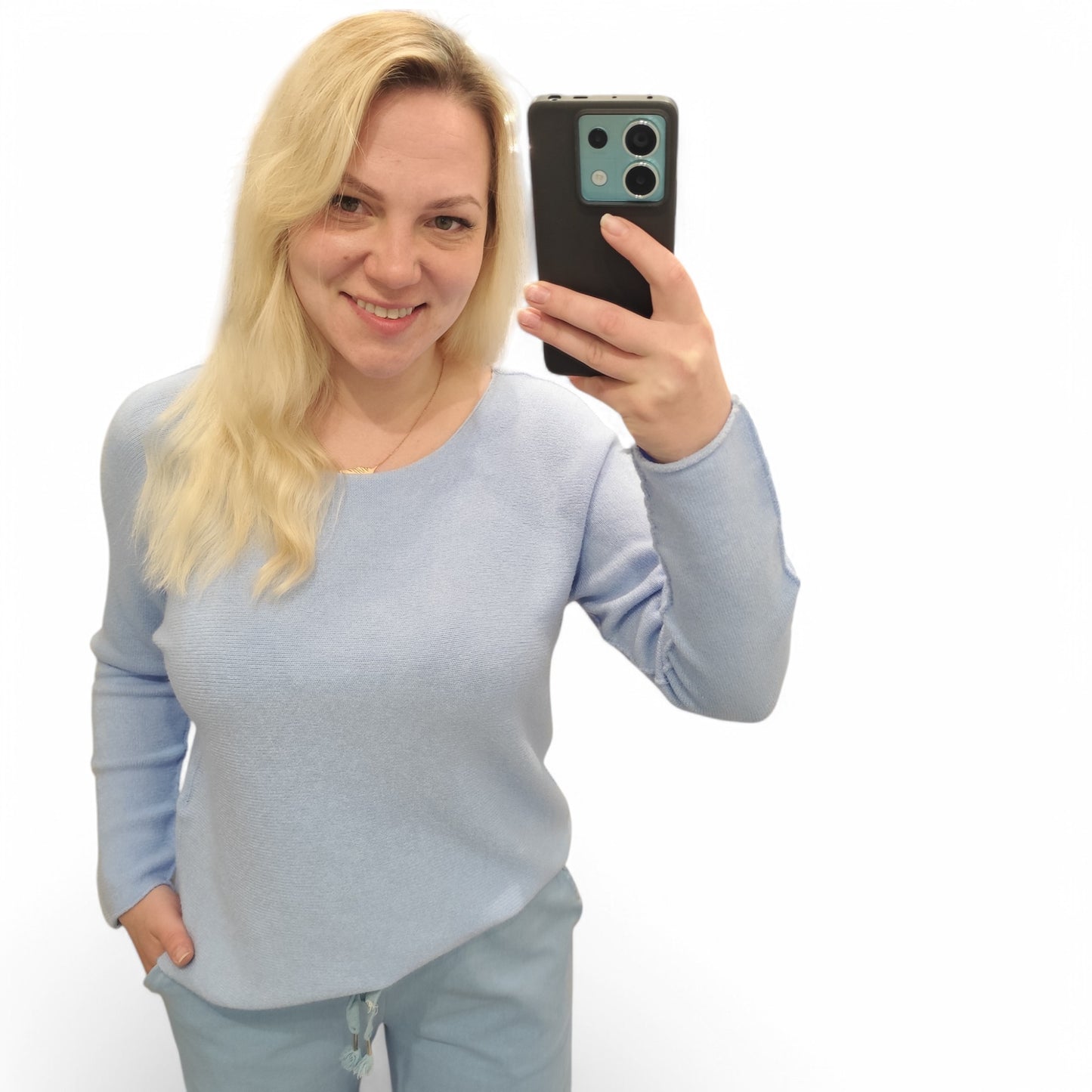 Feinstrickpullover in Blau