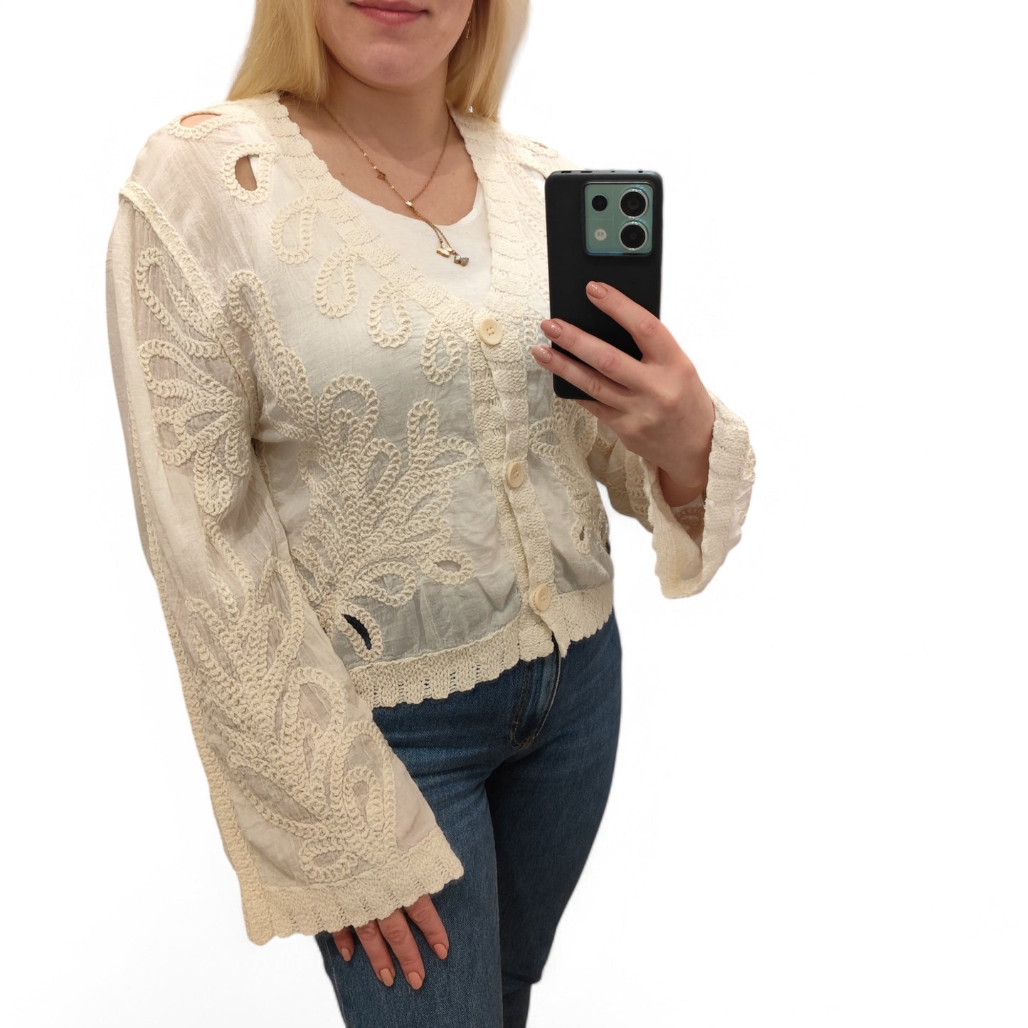 Strickjacke im Häkellook in Beige