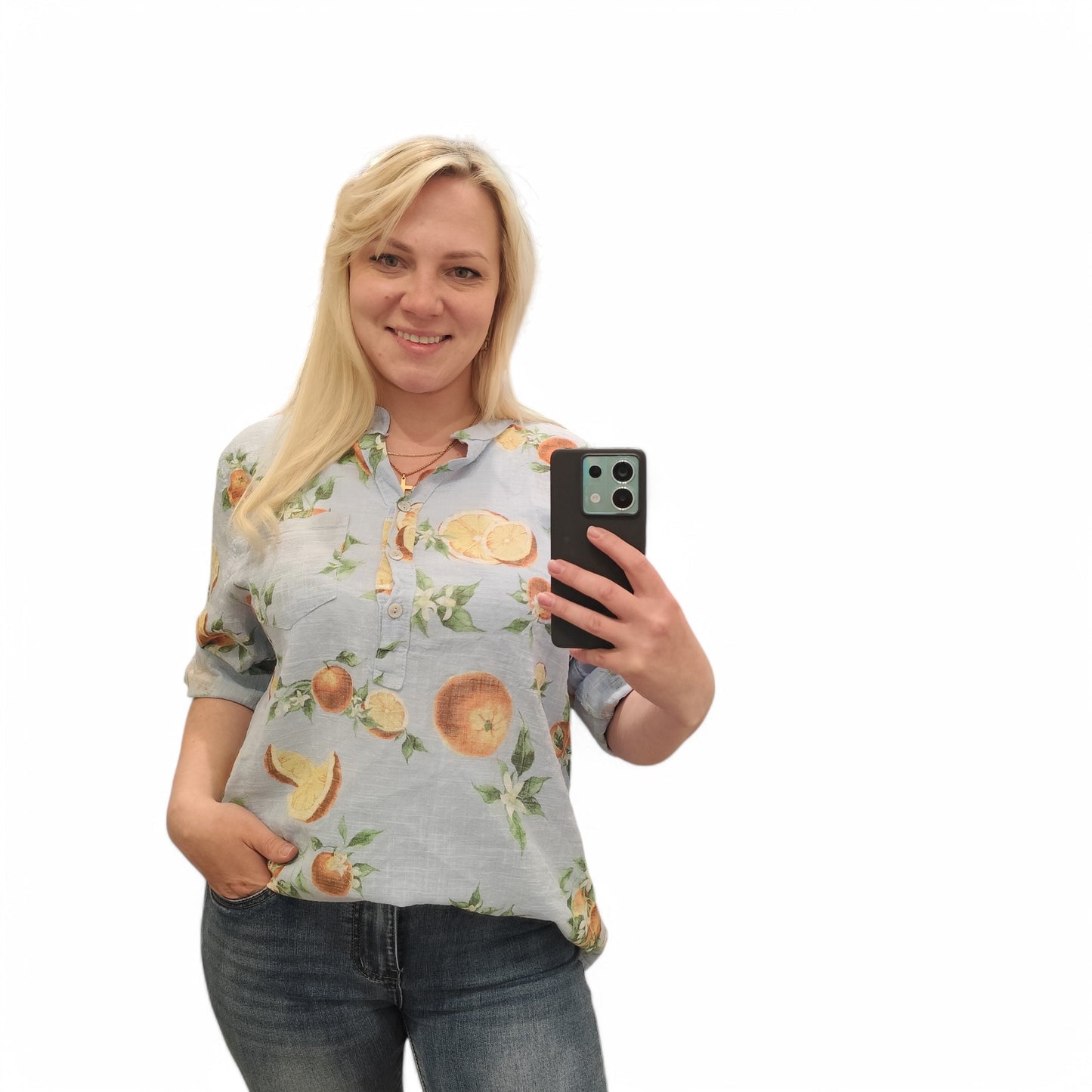 Bluse mit Orangen in Hellblau