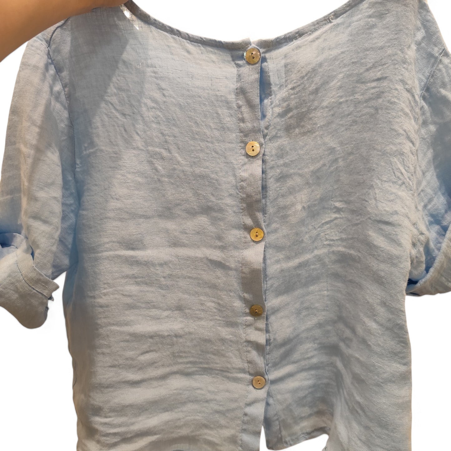 Leinenshirt mit Knopfleiste hinten in Hellblau