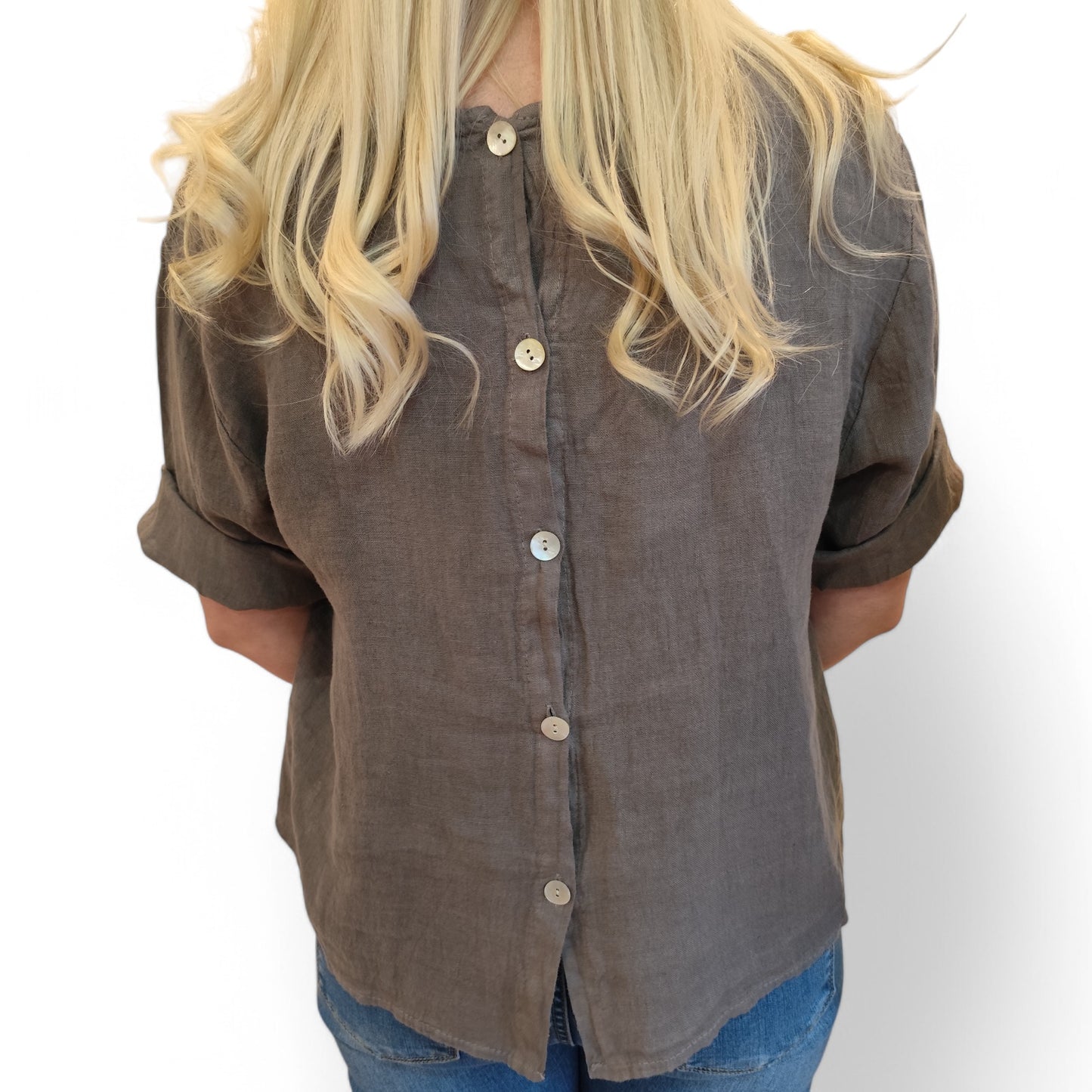 Leinenshirt mit Knopfleiste hinten in Dunkelbraun