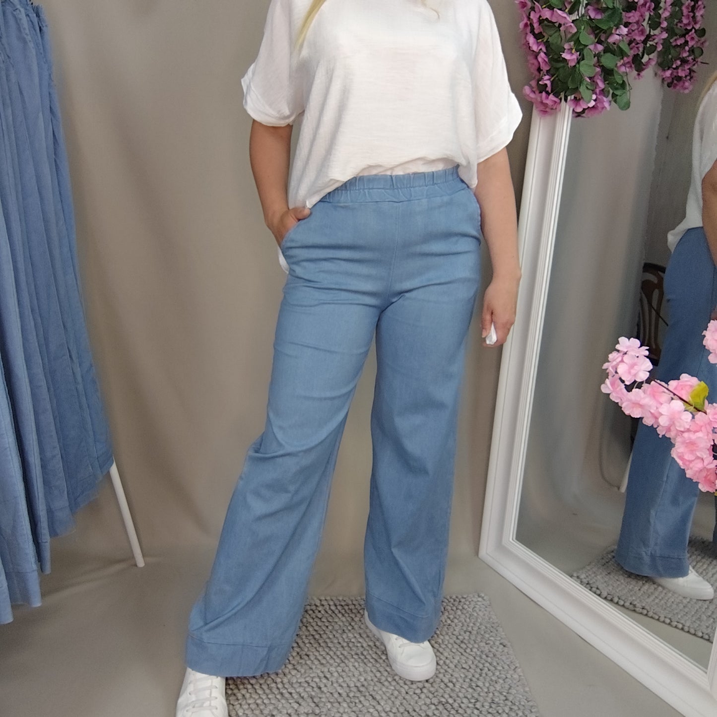 Weite Hose in Denimblau