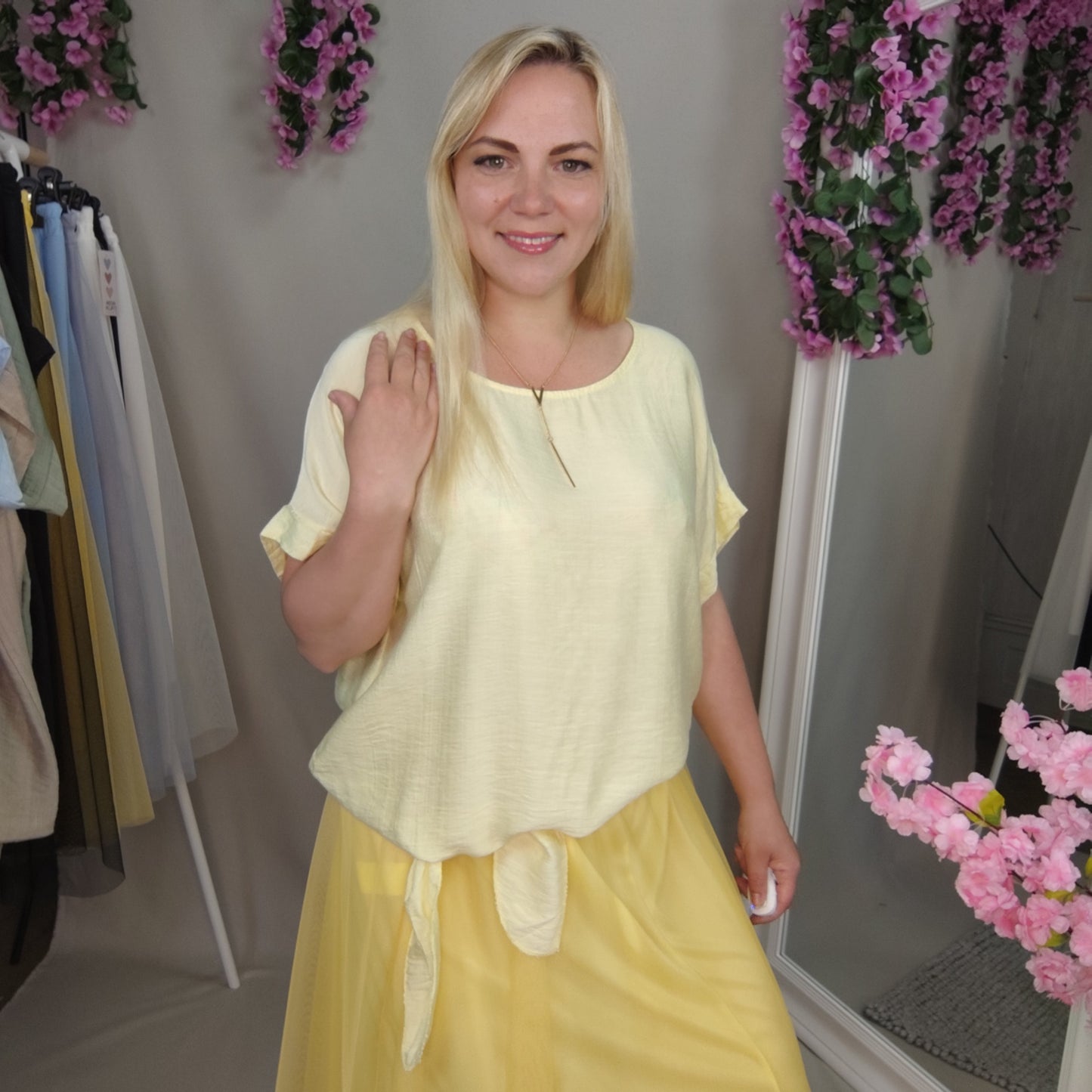 Viskosebluse mit Bindesaum in Gelb