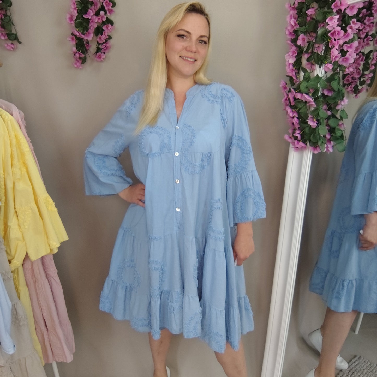 Luftiges Sommerkleid in Blau