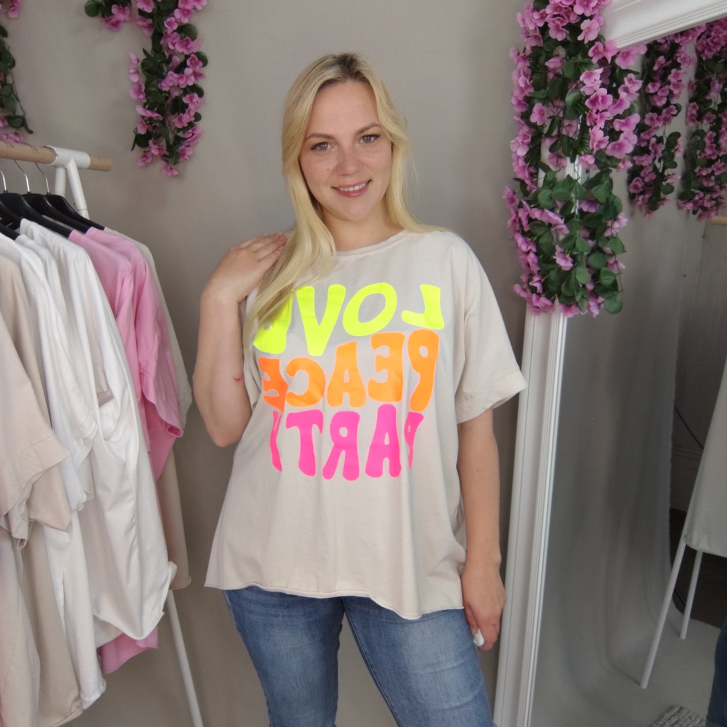 T-Shirt mit Aufdruck in Beige