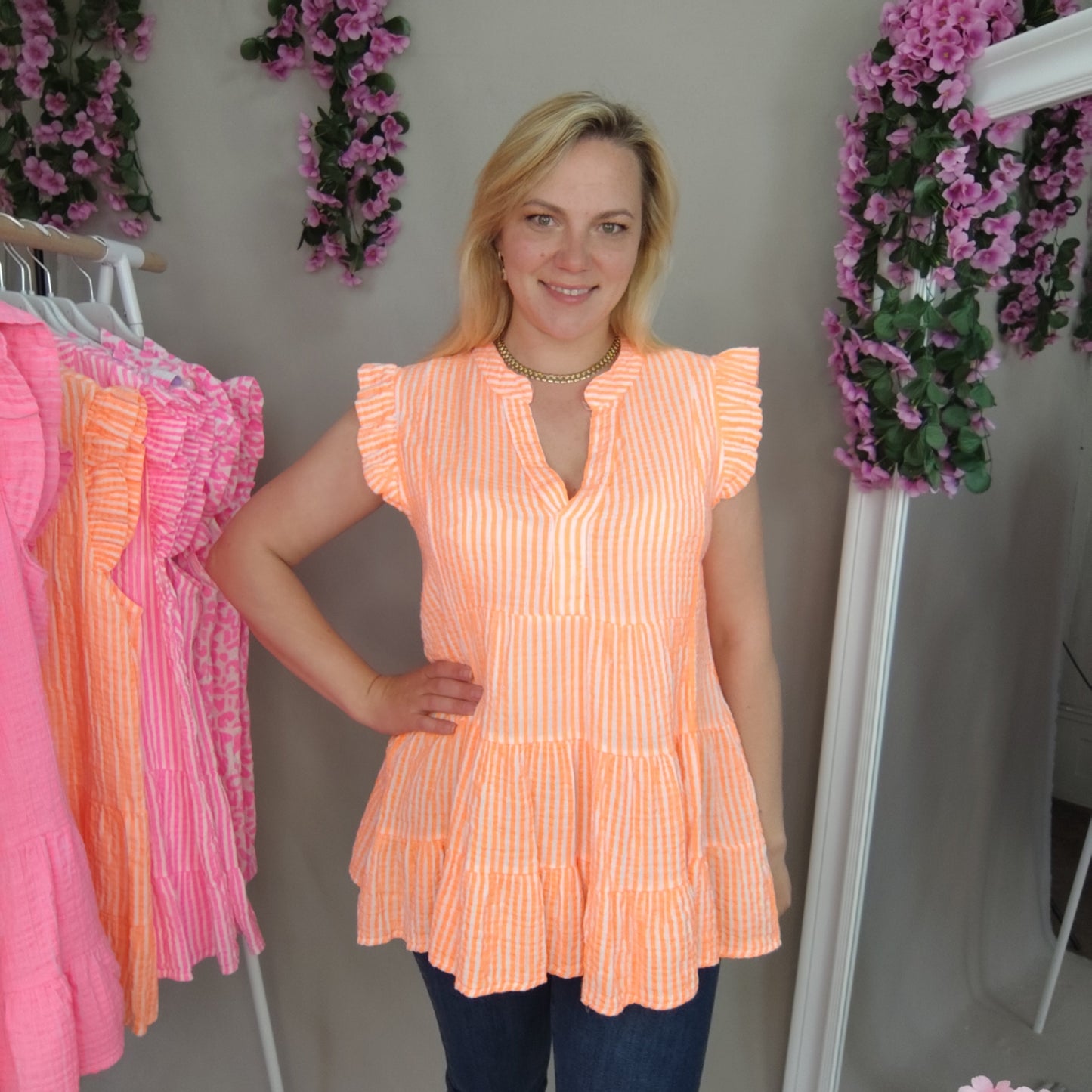 Gestreifte Musselin Bluse mit Rüschen in Orange-Weiß