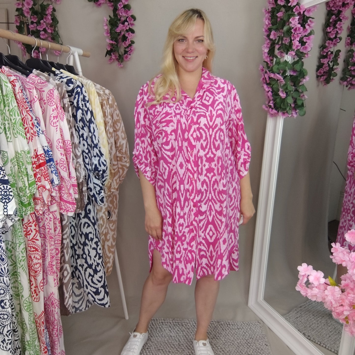 Blusenkleid mit Muster in Pink-Weiß