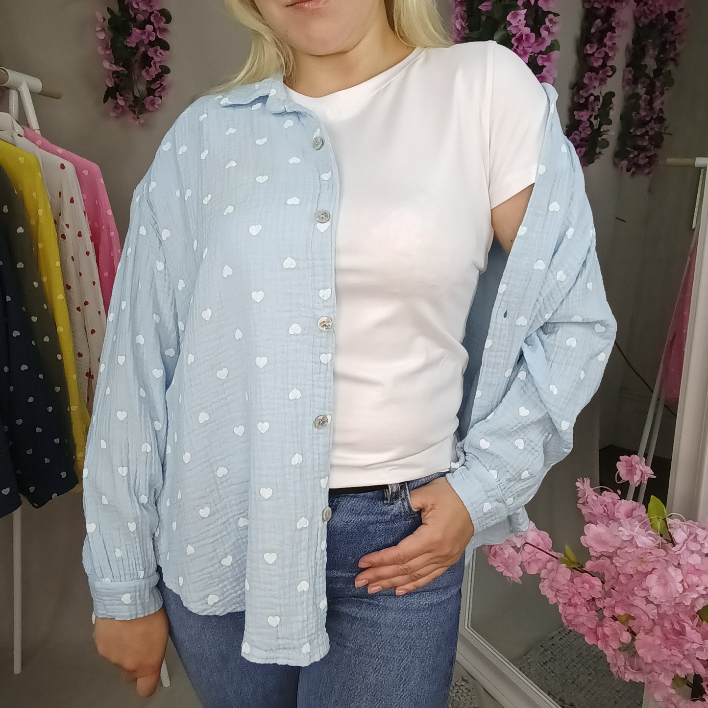 Musselin Bluse mit Herzchen in Hellblau
