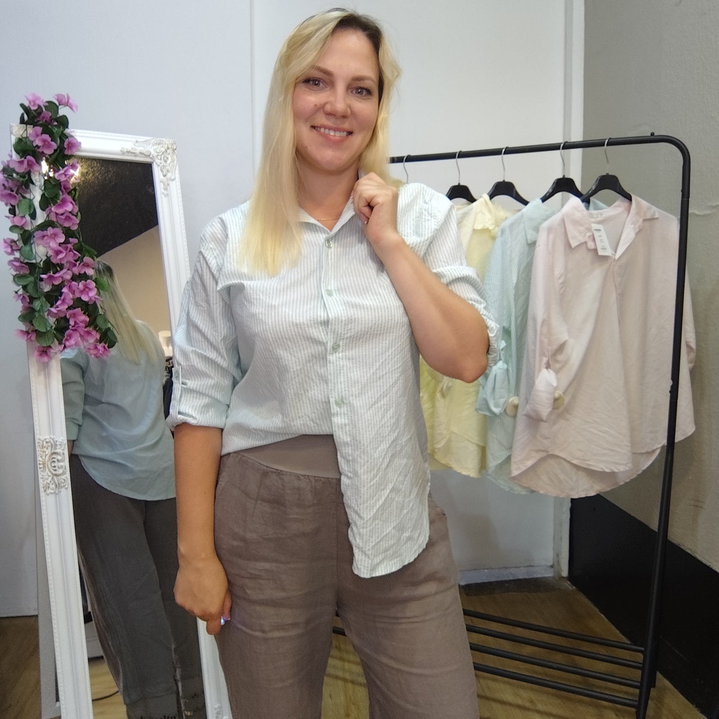 Gestreifte Bluse in Türkis-Weiß