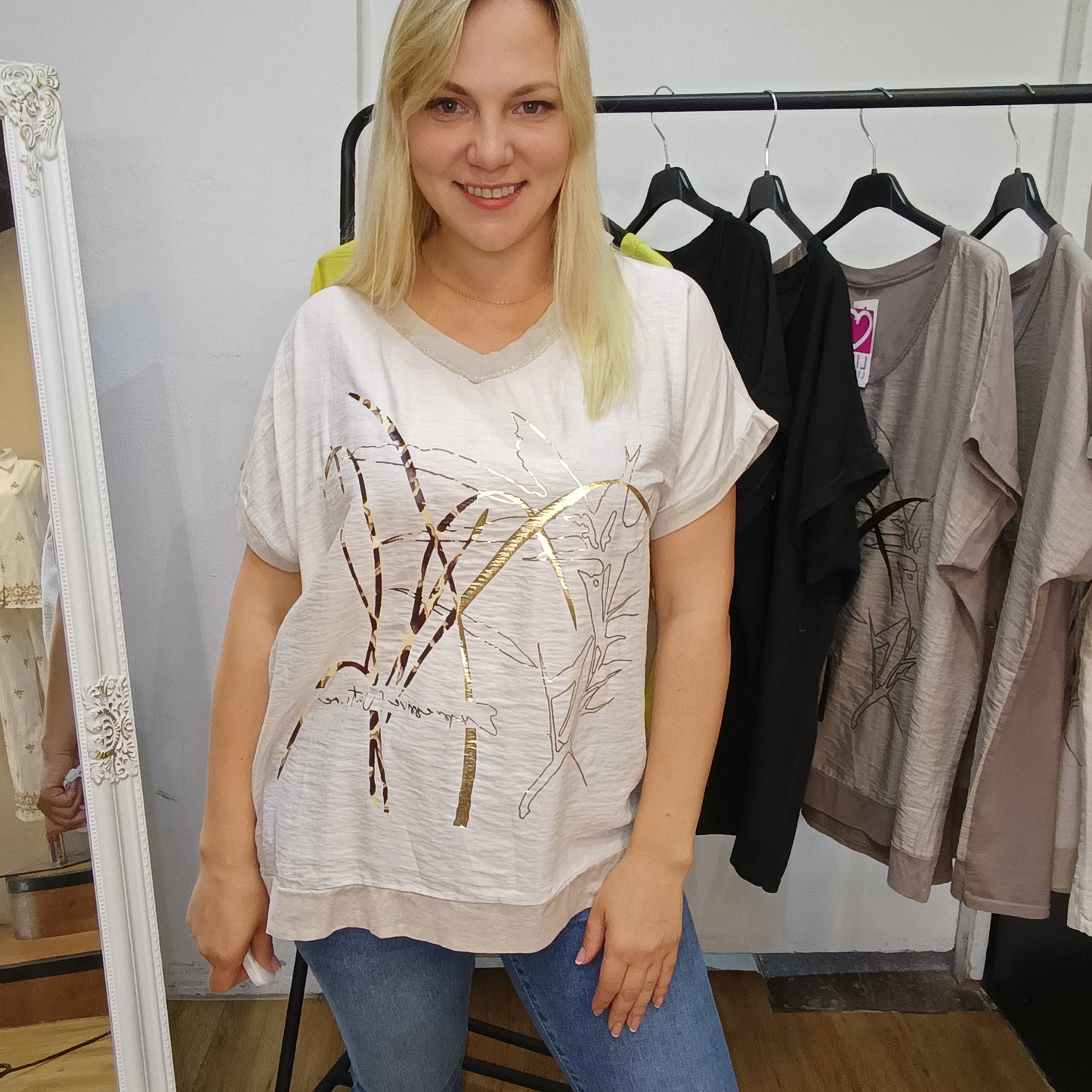 Kurzarm-Shirt mit Muster in Beige