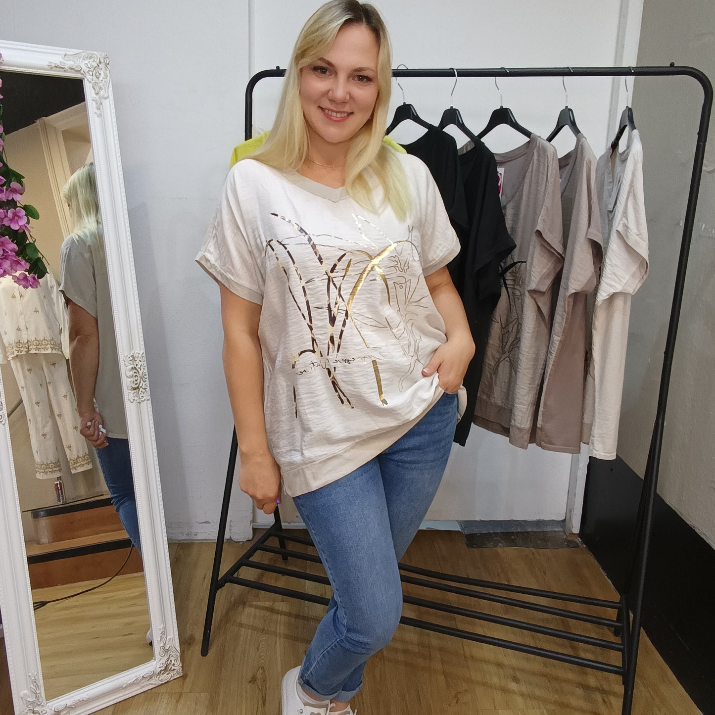 Kurzarm-Shirt mit Muster in Beige