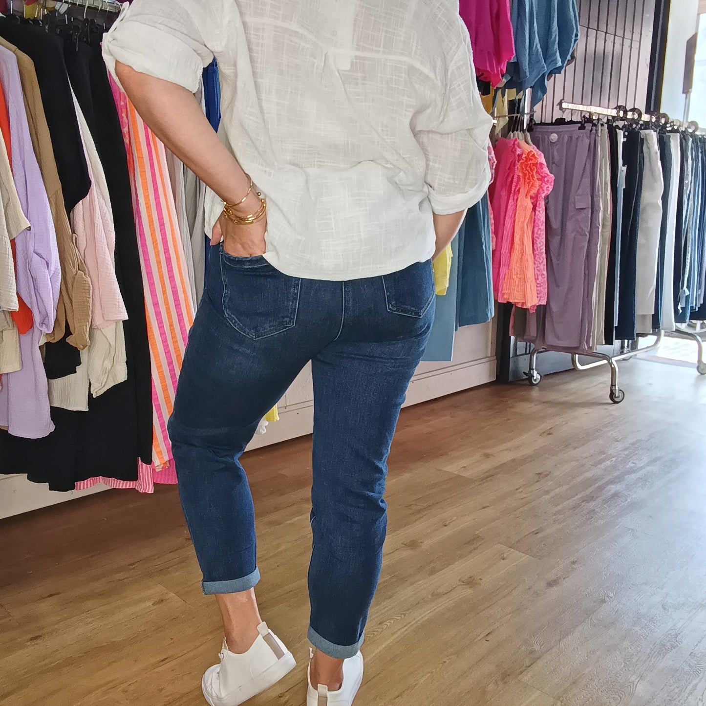 Slim Fit Jeans mit Gürtel