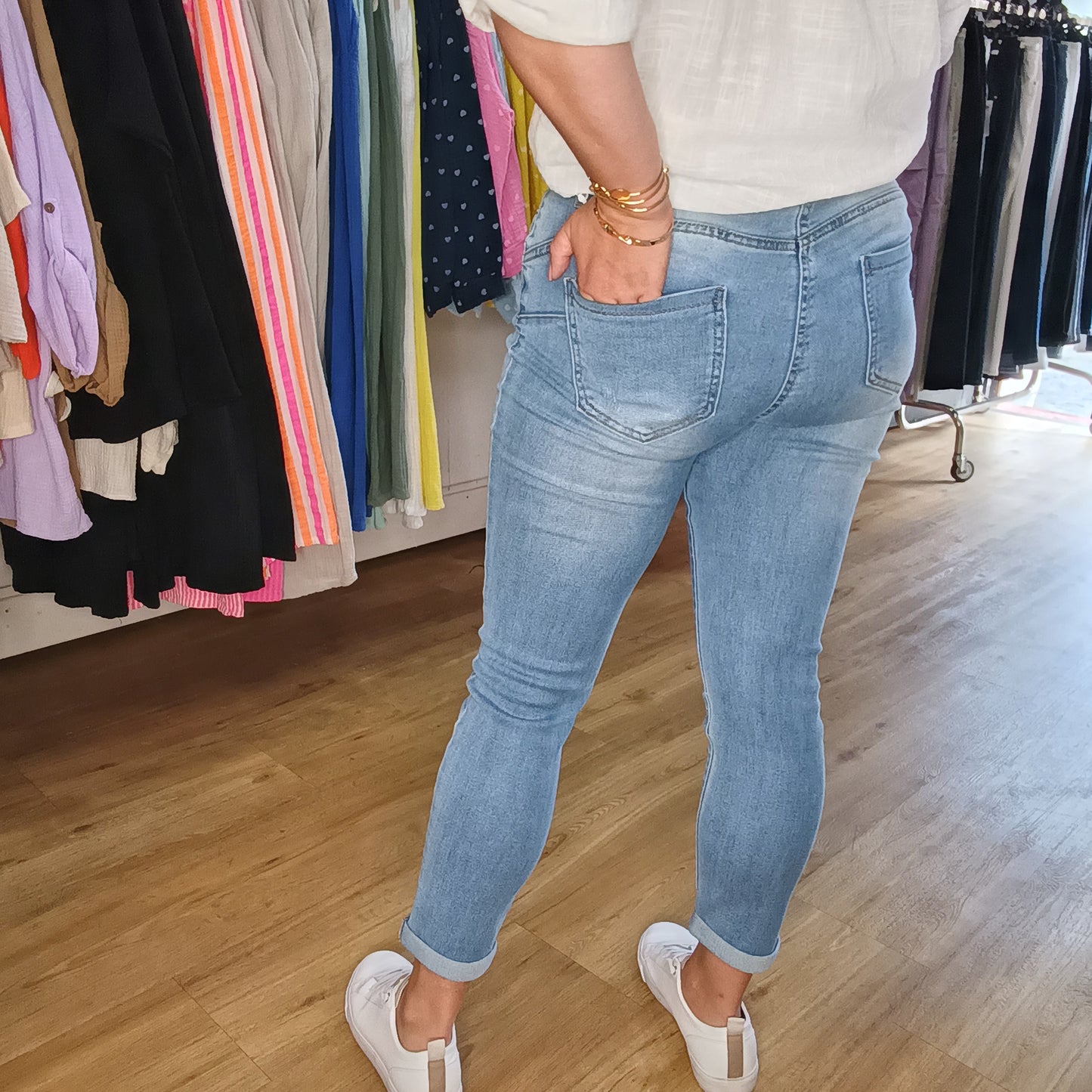 Slim Fit Jeans mit Waschungen