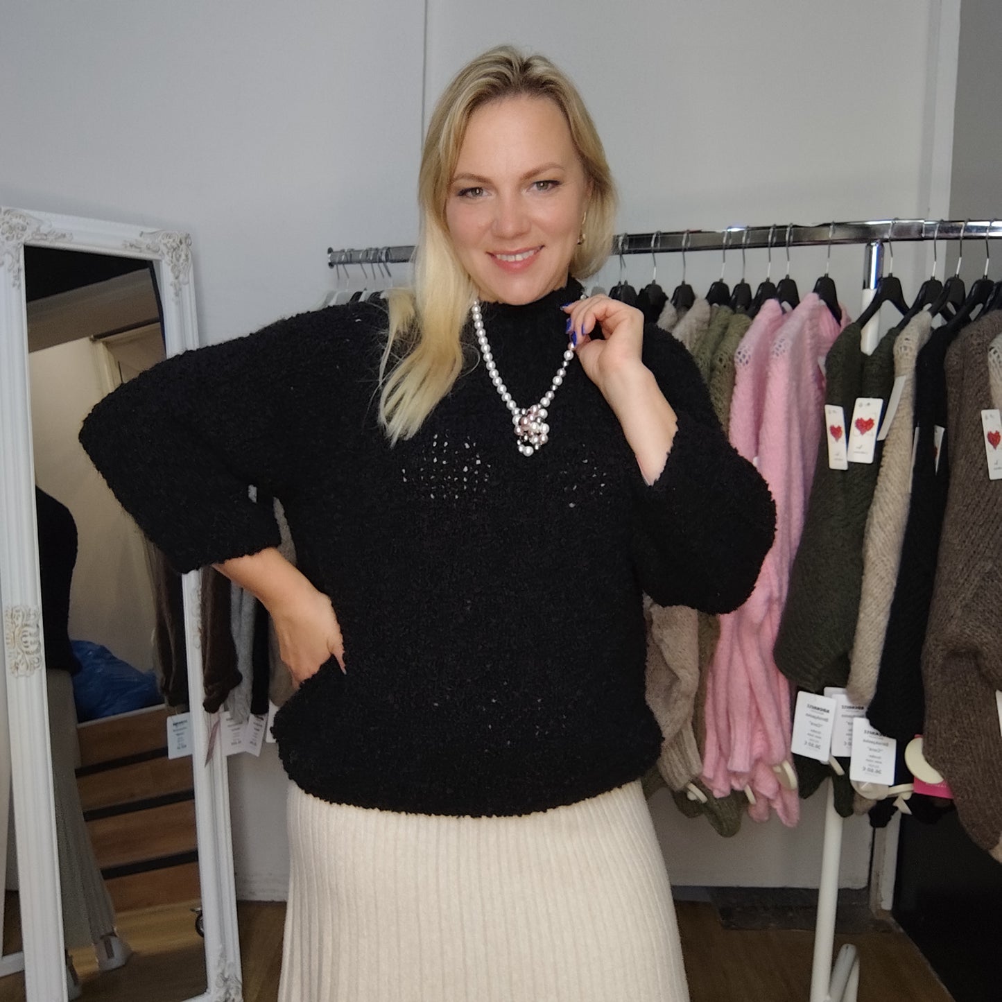 Bouclépullover "Josy" in Schwarz