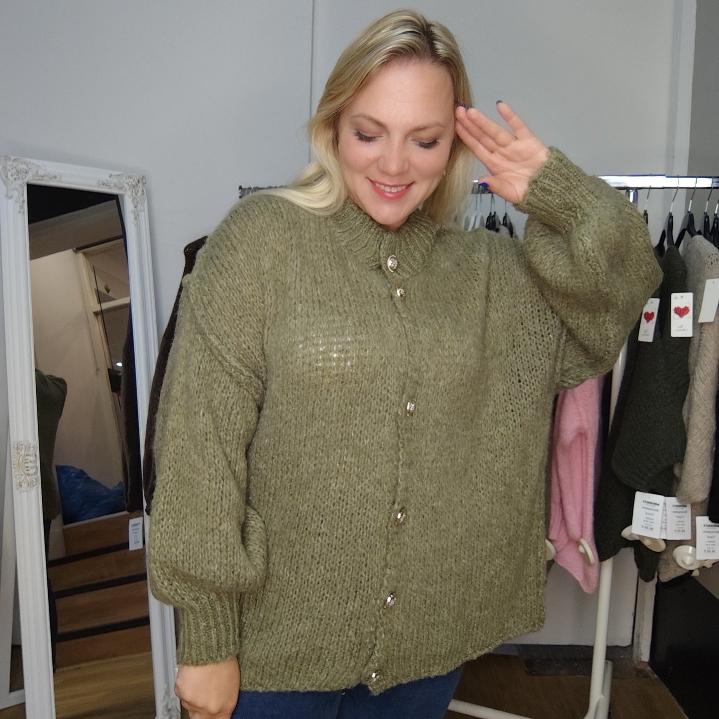 Strickjacke "Anni" in Olivgrün
