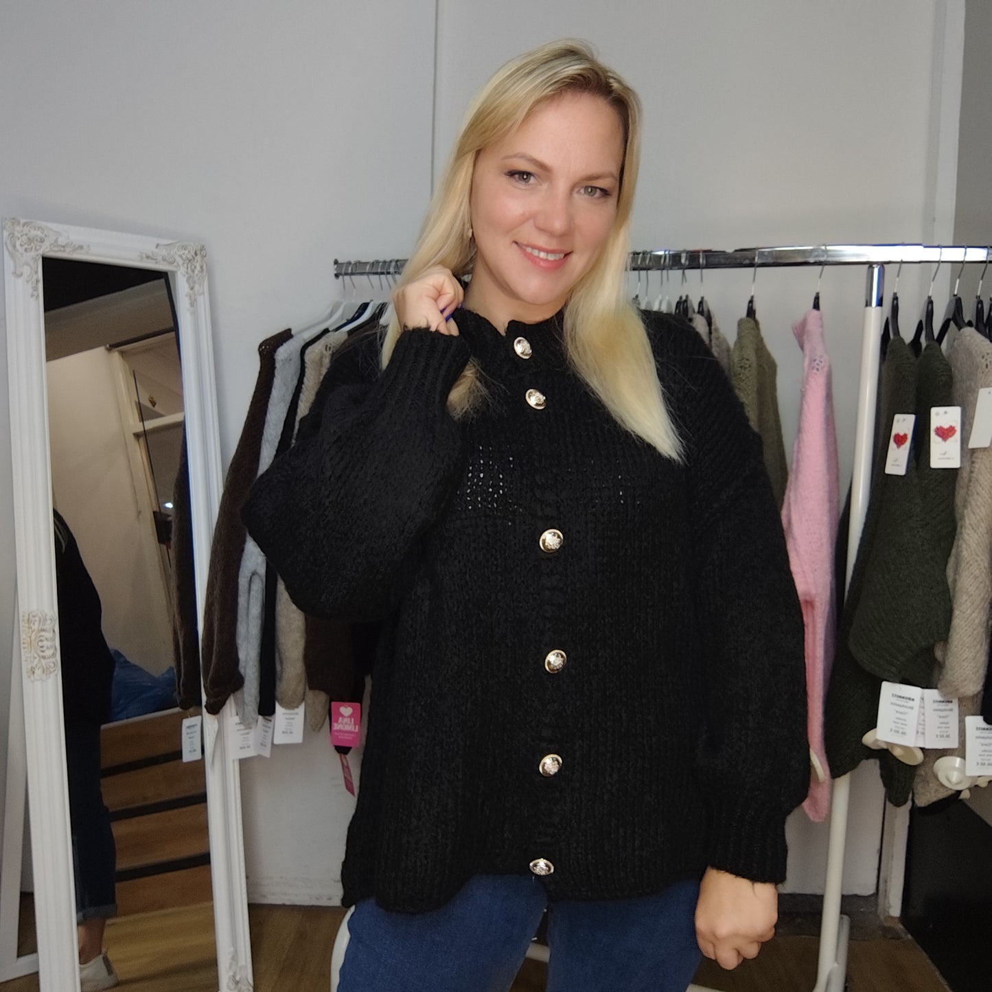 Strickjacke "Anni" in Schwarz