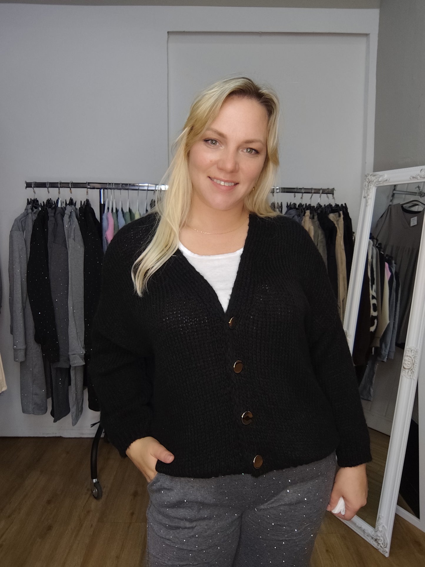Strickjacke "Steff" in Schwarz