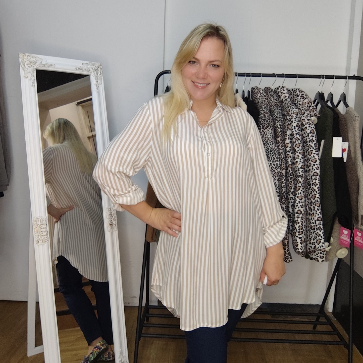 Gestreifte Longbluse "Regina" in Beige-Weiß