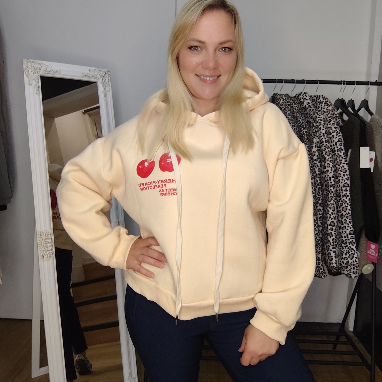 Pullover "Cherry" in Beige