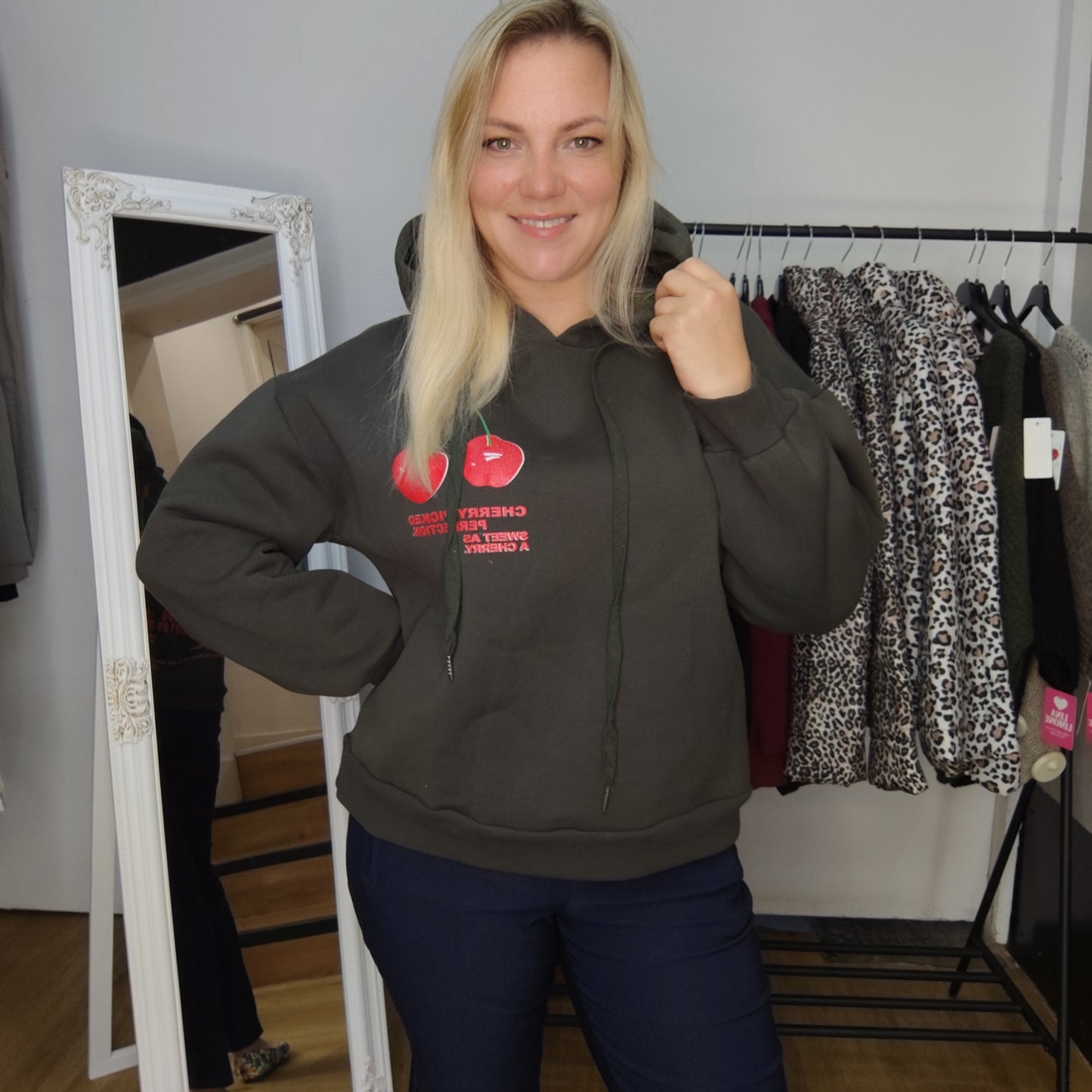 Pullover "Cherry" in Olivgrün