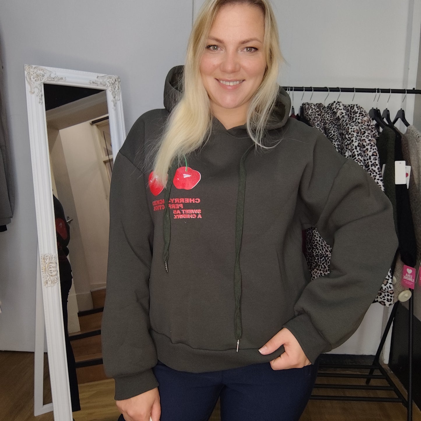 Pullover "Cherry" in Olivgrün