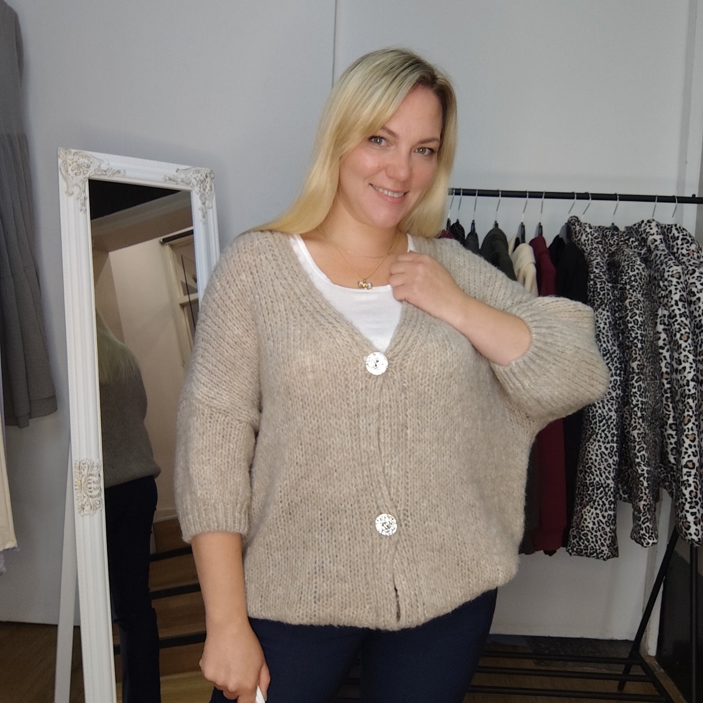 Strickjacke "Cora" in Beige