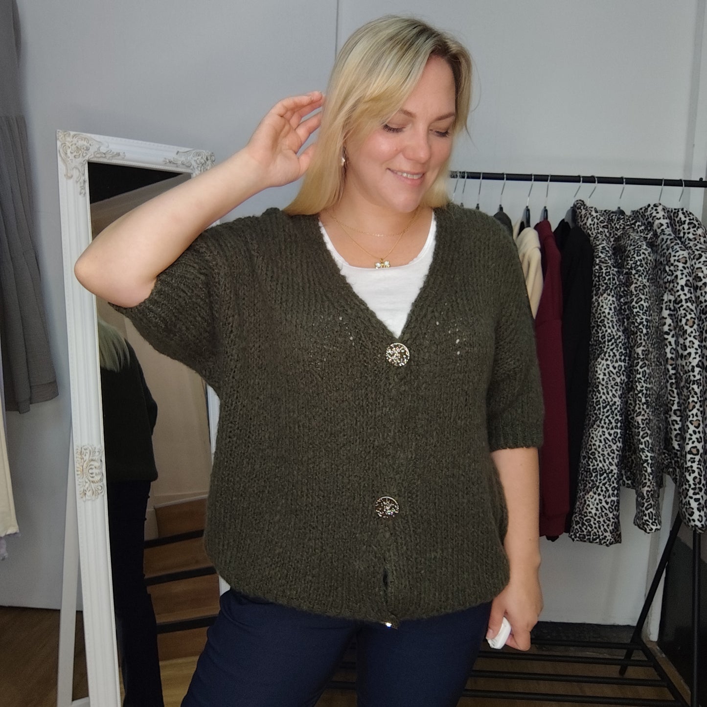 Strickjacke "Cora" in Olivgrün