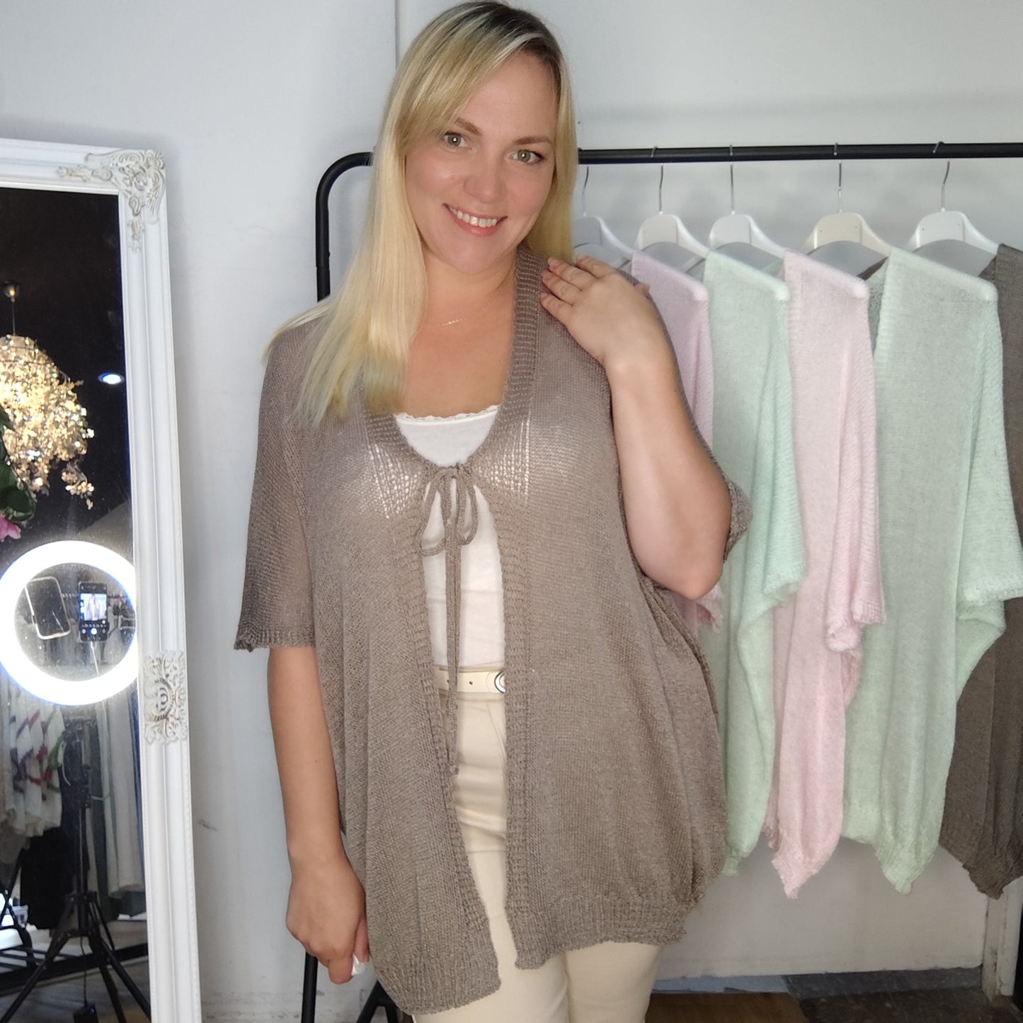 Feinstrickjacke in Braun
