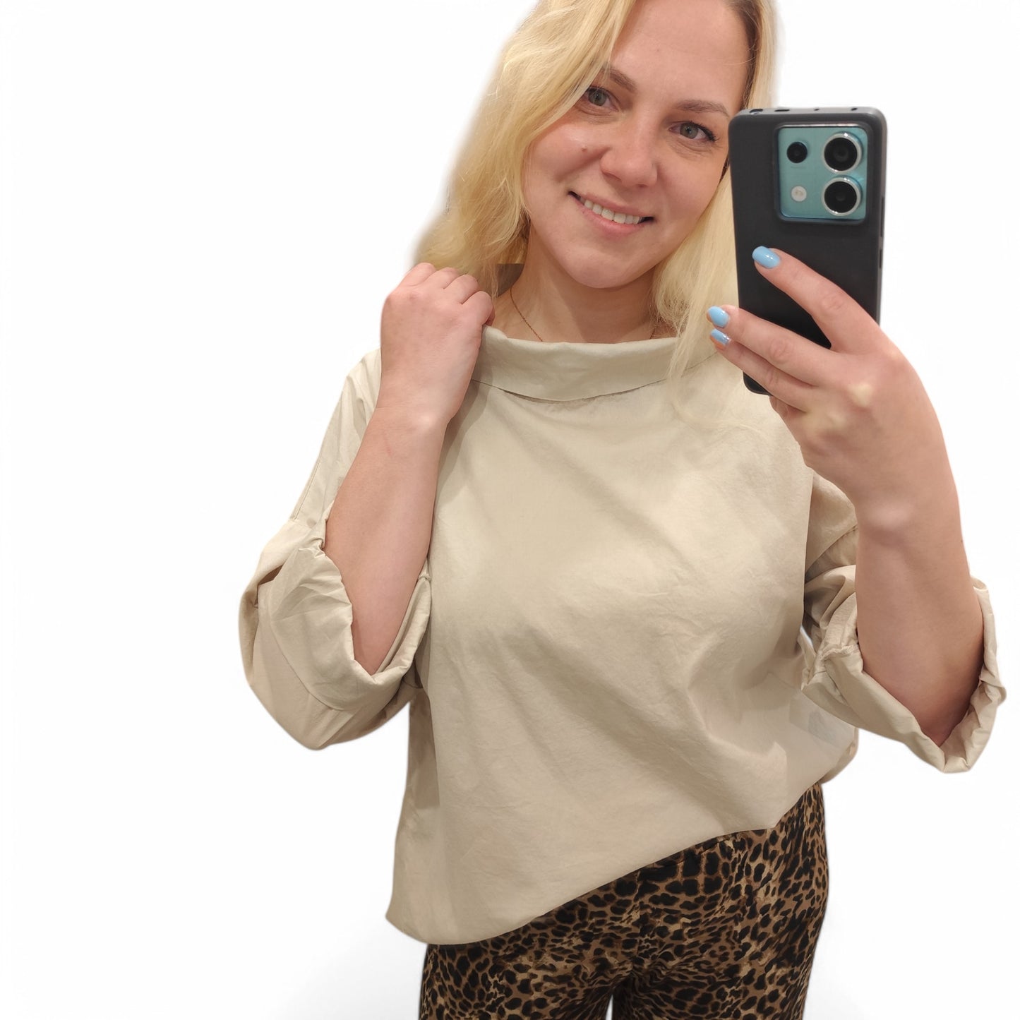 Bluse mit Kragen in Beige