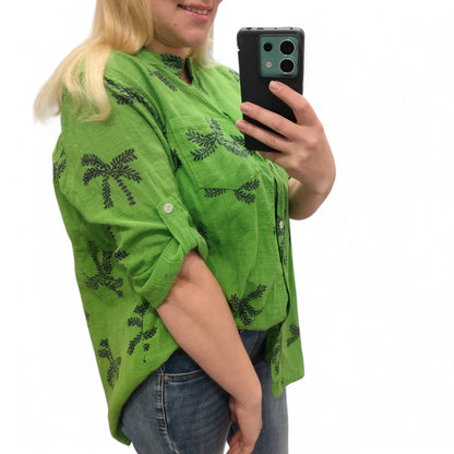 Bluse mit Palmen in Grün
