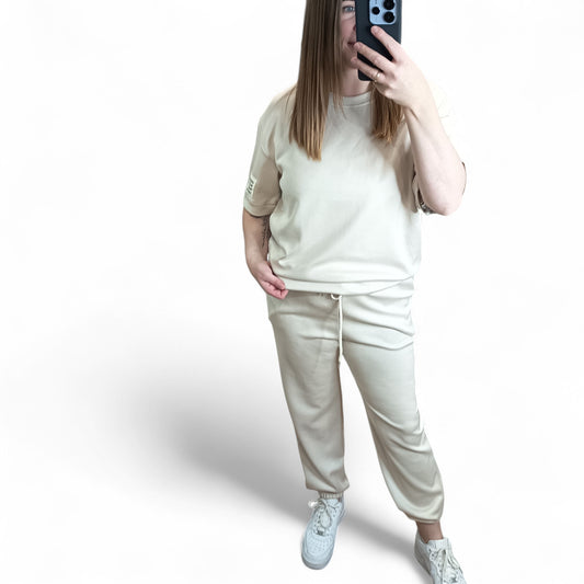 kurzärmliger Jogginganzug/ Jogging Zweiteiler in Beige
