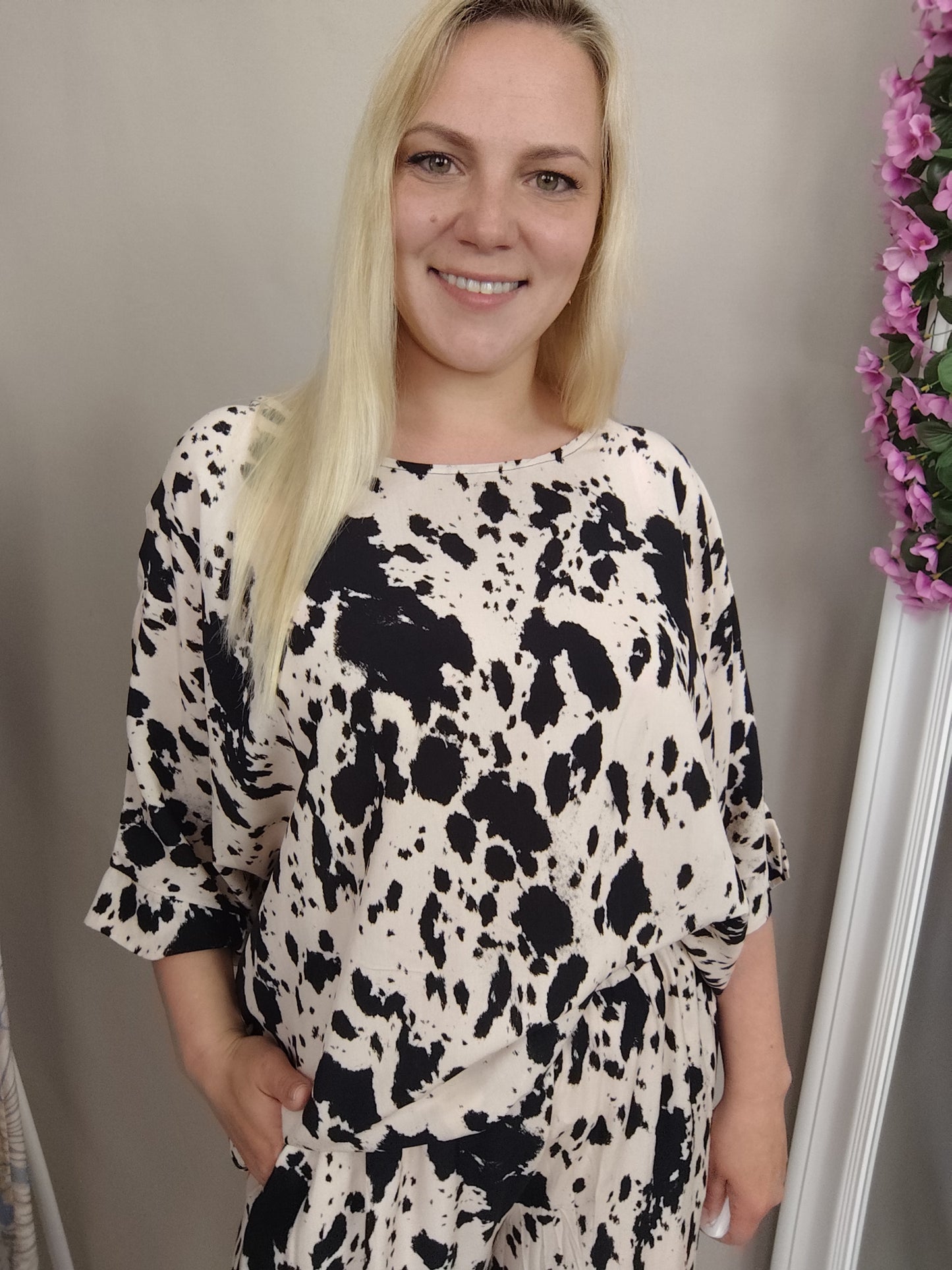 Shirt mit Print in Beige-Schwarz