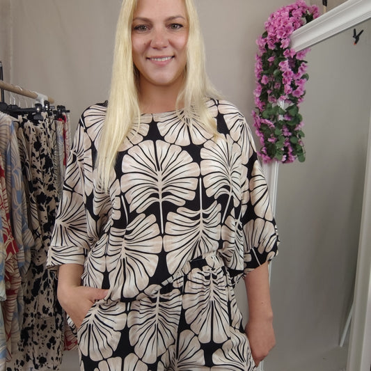 Shirt mit Print in Beige-Schwarz