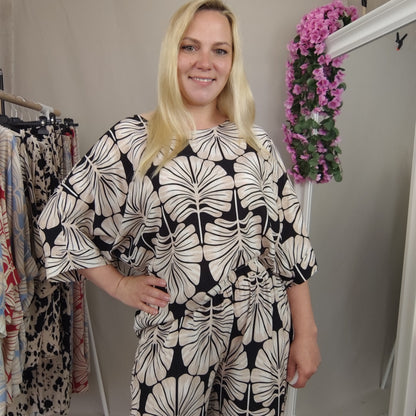 Shirt mit Print in Beige-Schwarz