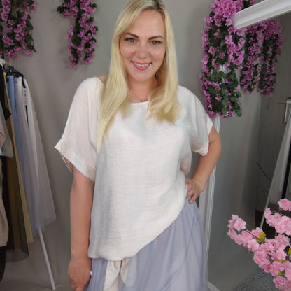 Viskosebluse mit Bindesaum in Beige