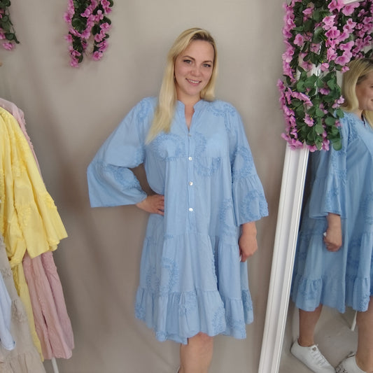 Luftiges Sommerkleid in Blau