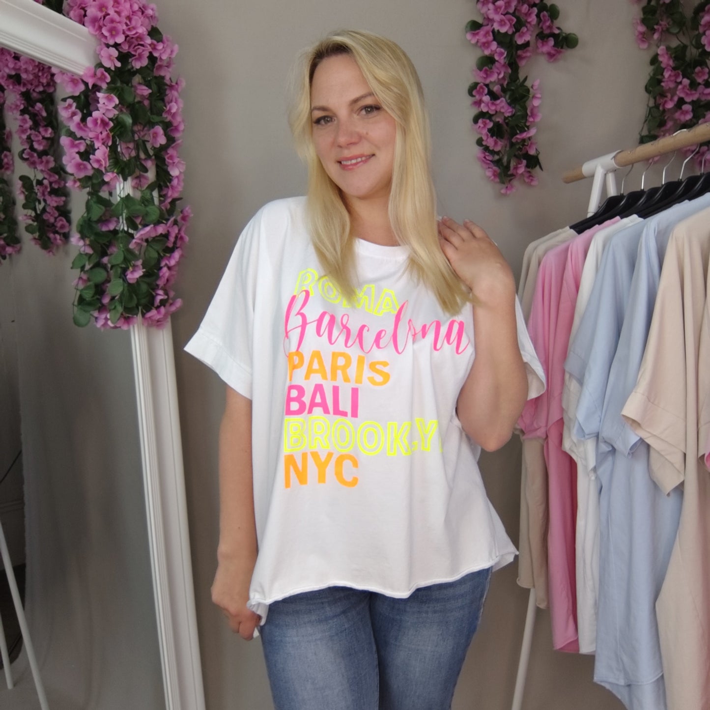 T-Shirt mit Aufdruck in Weiß