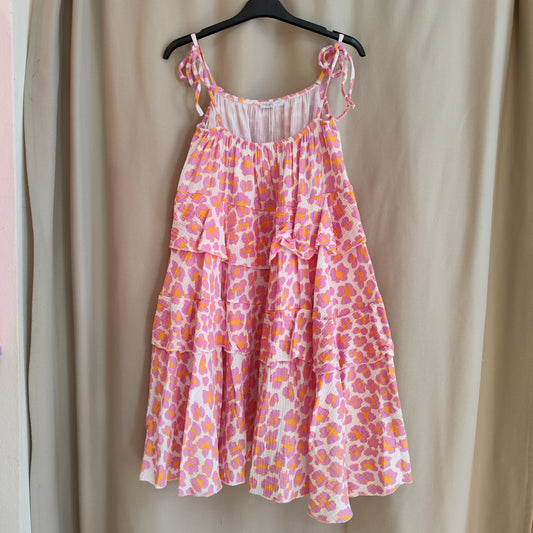 Musselinträgerkleid mit Leomuster in Orange-Rosa-Weiß