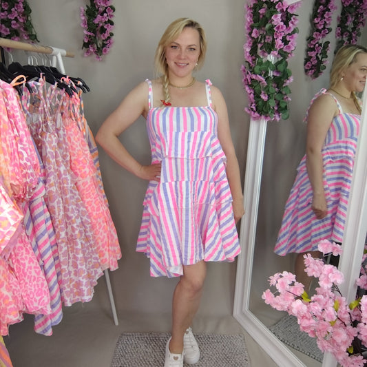Gestreiftes Musselin Trägerkleid in Flieder-Pink-Weiß