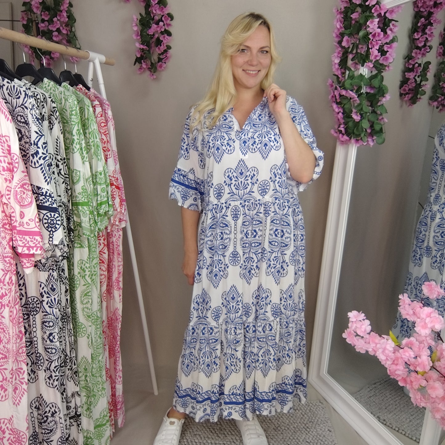 Viskose Sommerkleid in Blau-Weiß