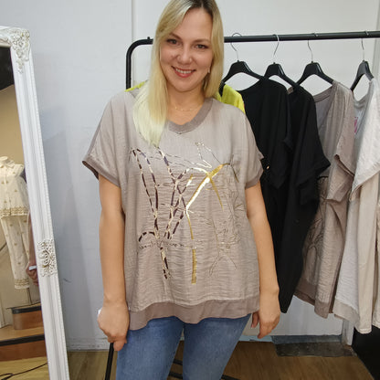 Kurzarm-Shirt mit Muster in Braun