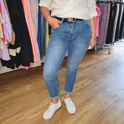 Slim Fit Jeans mit Gürtel