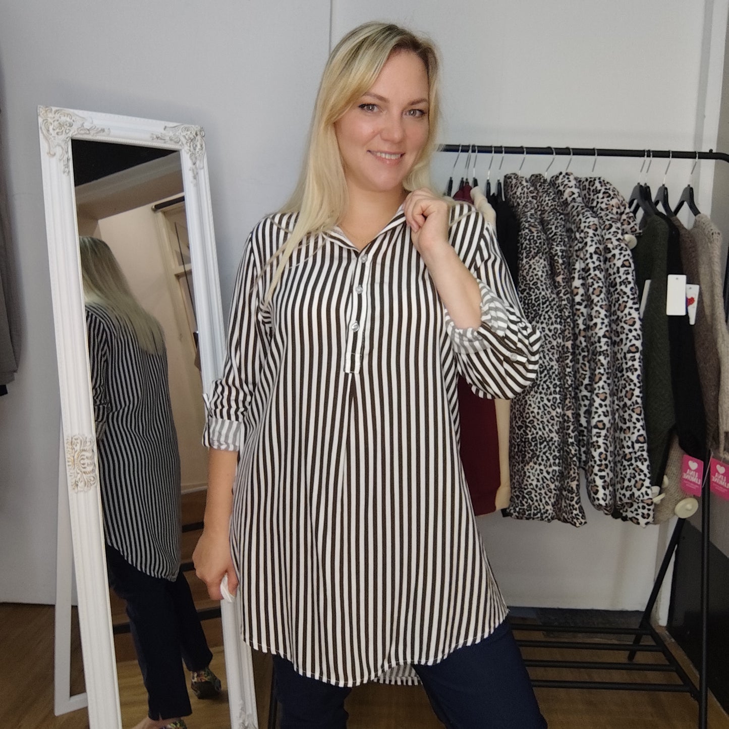 Gestreifte Longbluse "Regina" in Dunkelbraun-Weiß