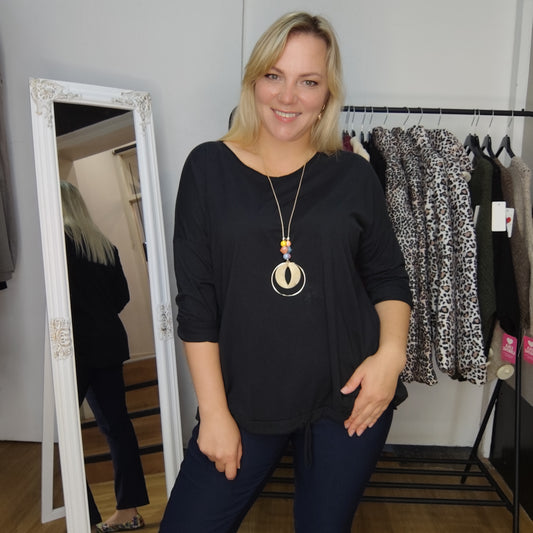 Shirt "Mandy" mit Kette in Schwarz