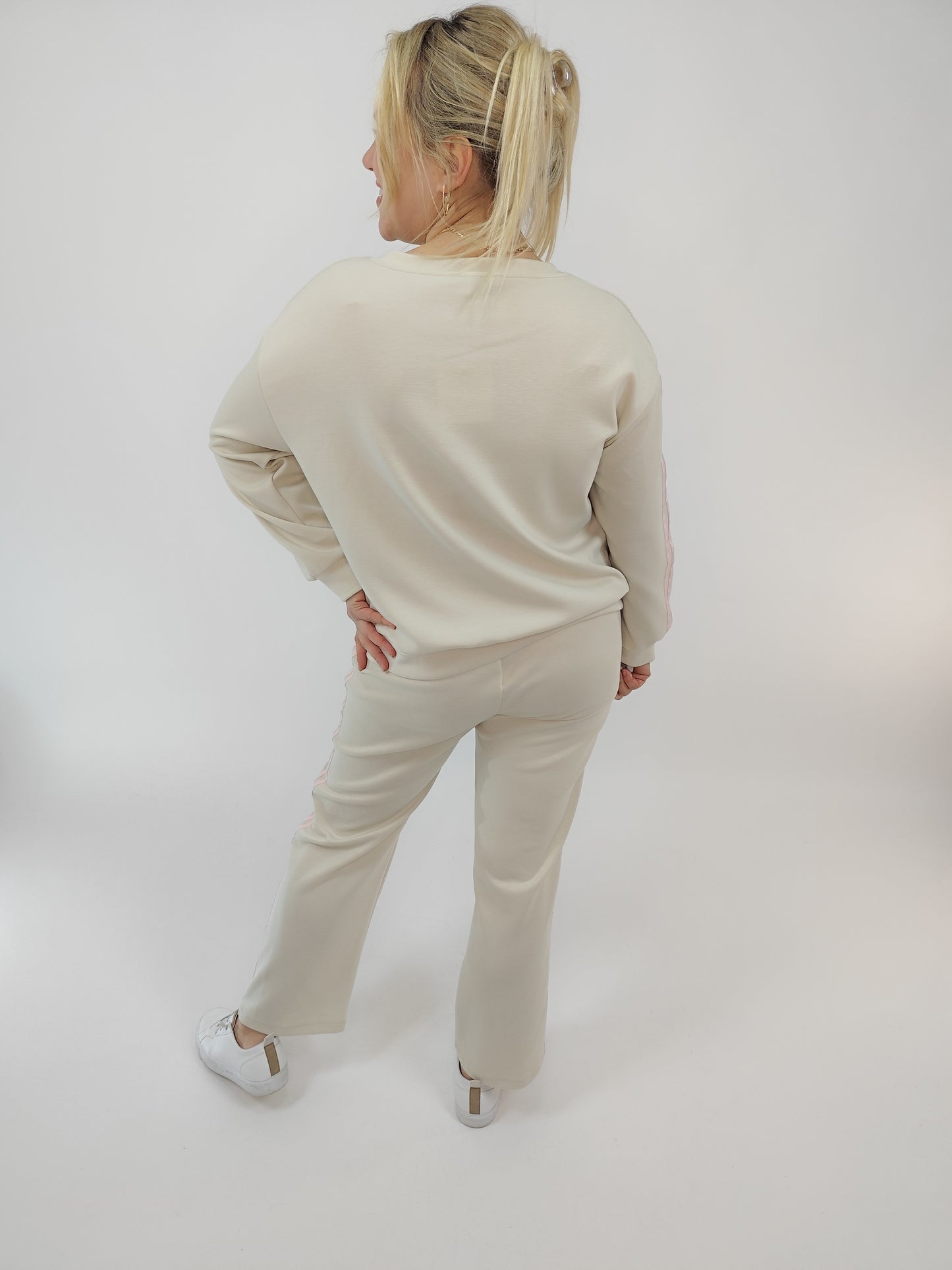 Zweiteiler "Alice" mit Streifen beige