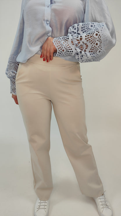 Hose Konfi beige