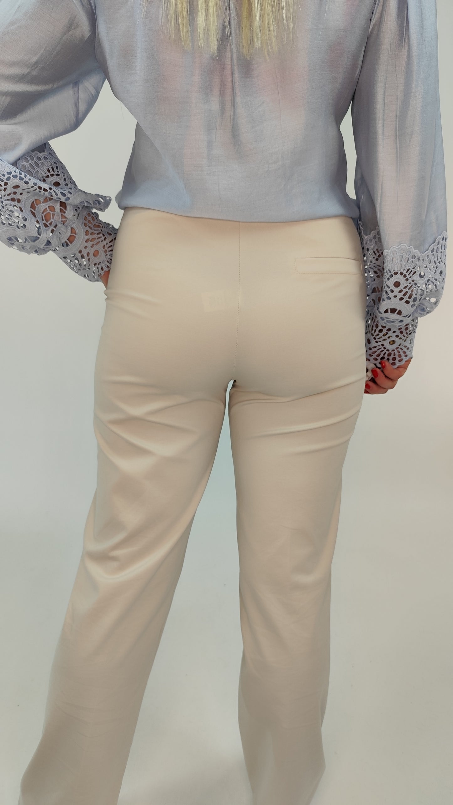 Hose Konfi beige